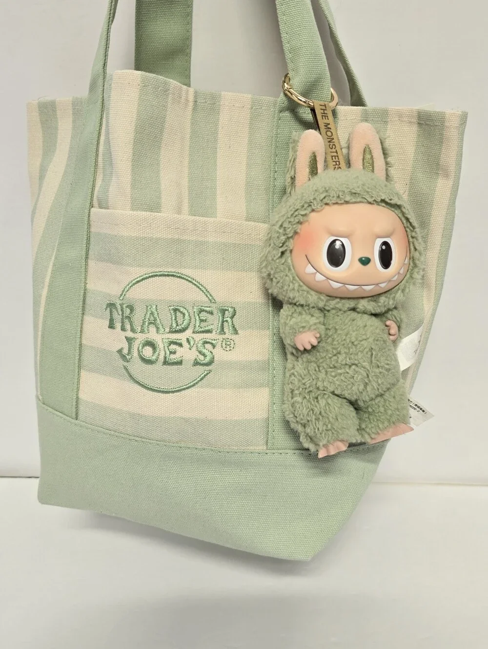 Trader JoeS nwt trader